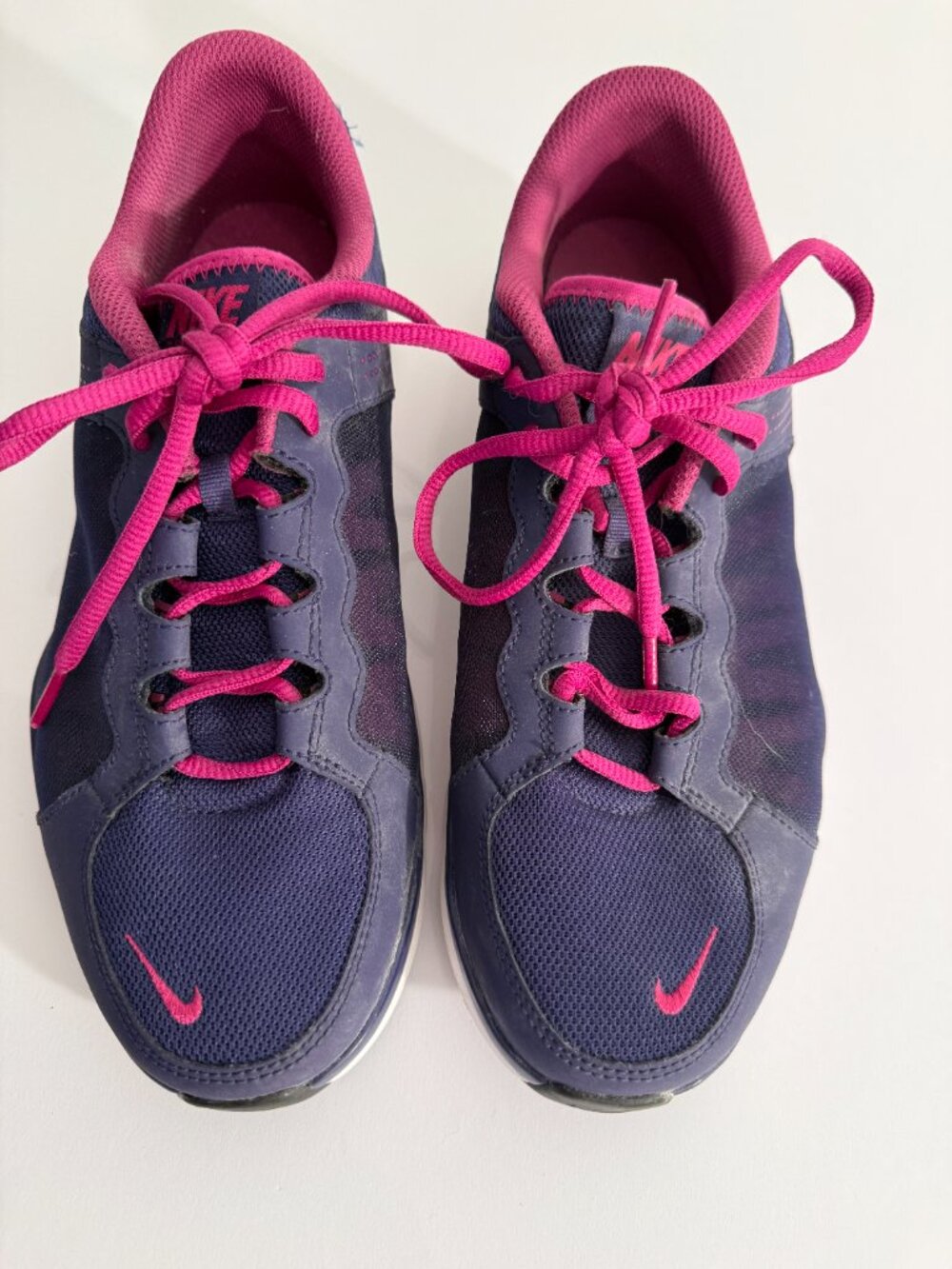 Nike Sneaker Flex Trainer 2 Womens Size 11 Purple Hot Pink Laces Swoosh! Running